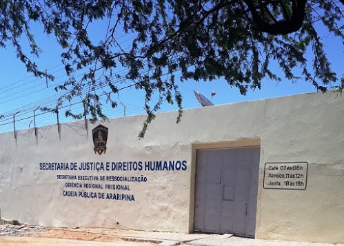 Quatro celulares são apreendidos durante revista surpresa na Cadeia Pública de Araripina