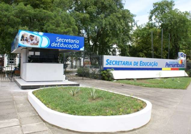 Estado de Pernambuco anuncia inscrições para supletivo e nomeia mais 139 profissionais para educação