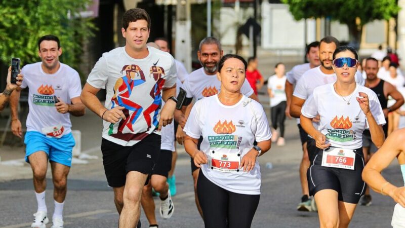 João Campos corre nas ruas de ST e Breno cita pré-candidato como exemplo de diálogo