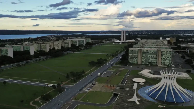 Governo define horário de expediente em jogos do Brasil na Copa