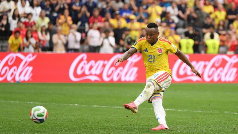 Atacante que perdeu gol durante eliminação da Colômbia na Copa recebe ameaças de morte
