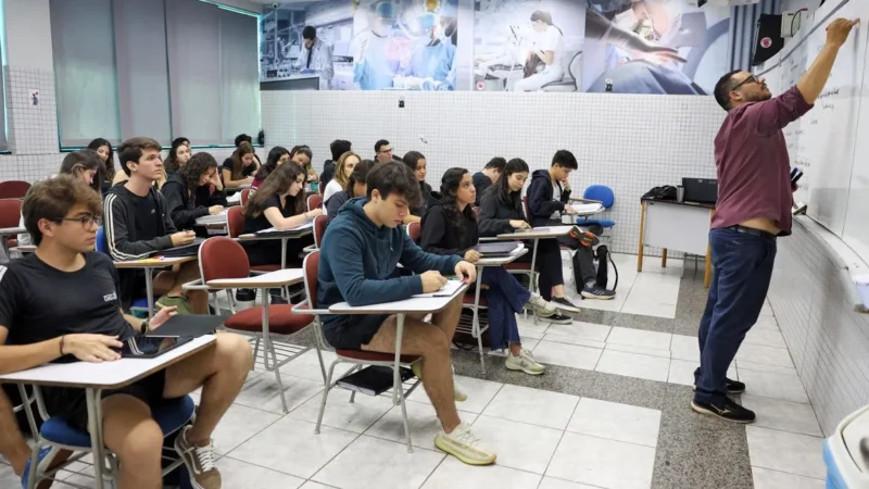Enem abre inscrições para fiscais com pagamento de até R$ 864,00 por dia; veja quem pode participar