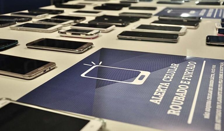 Roubos e furtos de celulares têm queda de 31,4%, segundo a SDS-PE