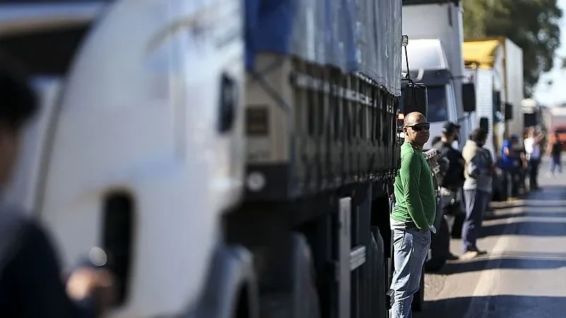 Nova lei reforça fiscalização do piso do frete rodoviário de cargas