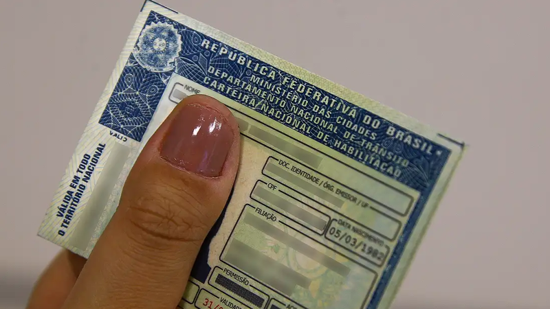 Projeto muda regras de pontos na CNH e concessão da habilitação definitiva
