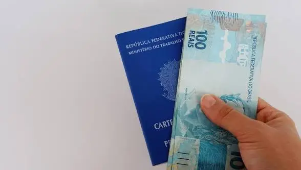 Salário mínimo pode chegar a R$ 1.741 em 2027; valor ainda é projeção