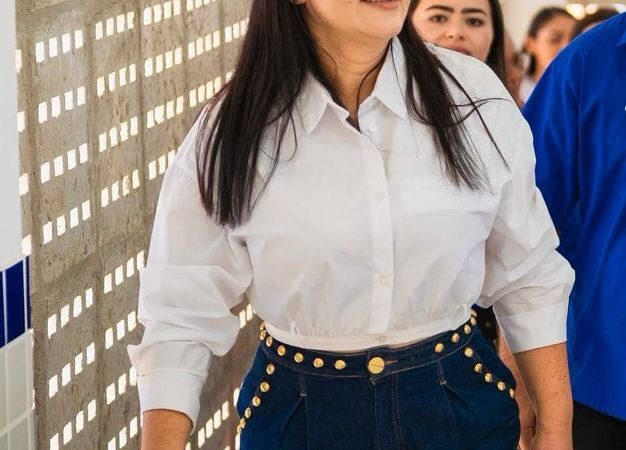 ELIANE SOARES APARECE ENTRE OS NOMES MAIS LEMBRADOS PARA DEPUTADA FEDERAL, DIZ MULTIPLA