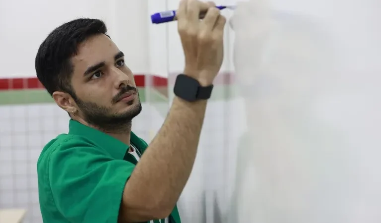 Carteira Nacional Docente: veja como solicitar a CNDB e os benefícios