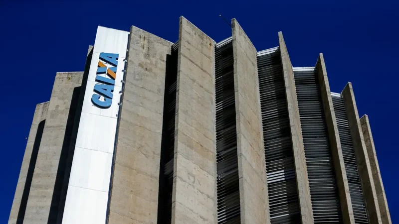 Caixa oferece Pix parcelado de até R$ 50 mil pelo aplicativo