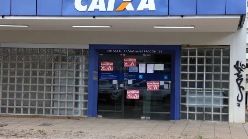 Empregados da Caixa rejeitam proposta e mantêm greve nacional
