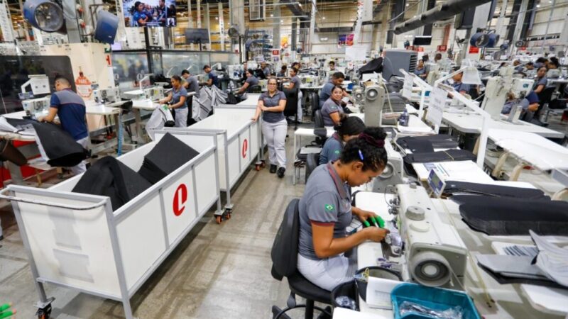 Pernambuco lidera geração de empregos no Nordeste e fica em 3º no Brasil em agosto