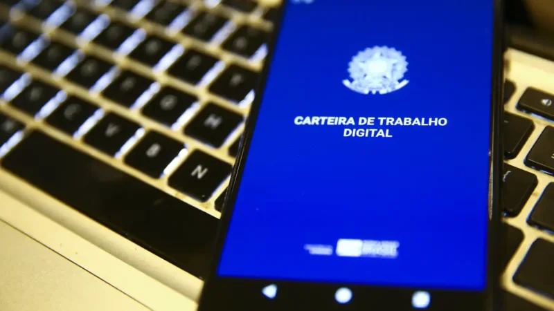 Taxa de desemprego cai para 5,3%, a menor para o trimestre até agosto