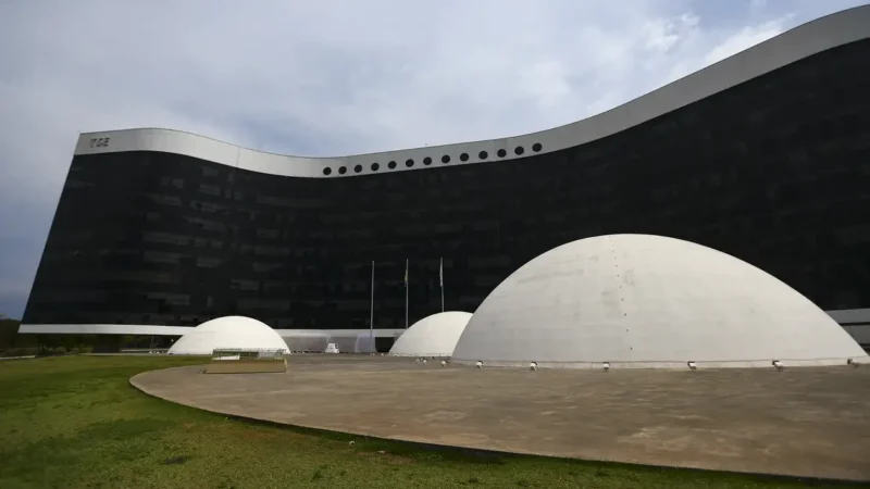 Justiça Eleitoral determina retirada de material de Raquel com PSDB e Cidadania