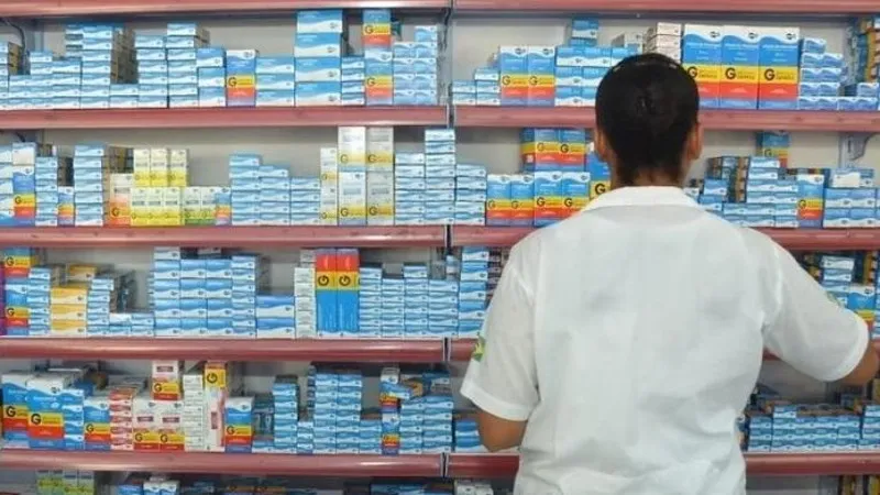 Câmara aprova piso salarial de R$ 6,5 mil para farmacêuticos