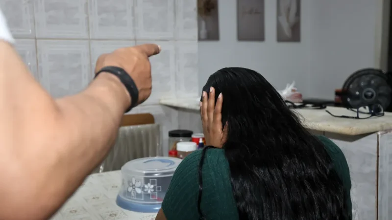 Mulheres vítimas de violência doméstica terão afastamento remunerado pelo INSS por até 6 meses