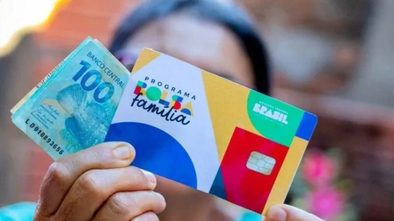 Governo alerta para fake news envolvendo fim da escala 6×1, Bolsa Família e Gás do Povo