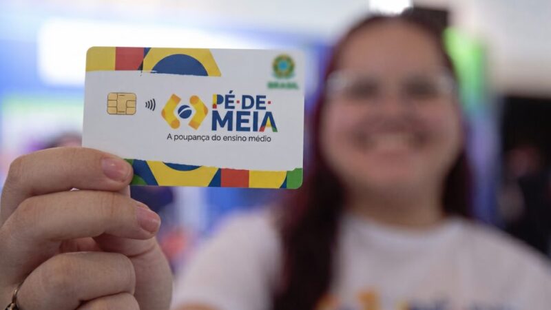 Pé-de-Meia: estudantes recebem nova parcela em outubro; confira as datas