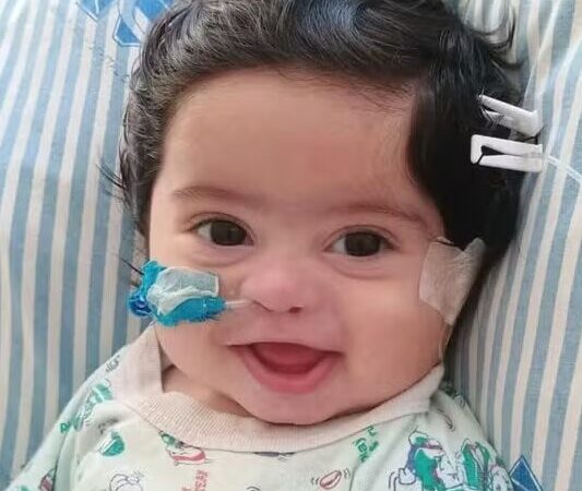 Bebê morre após ter leite injetado na veia em hospital