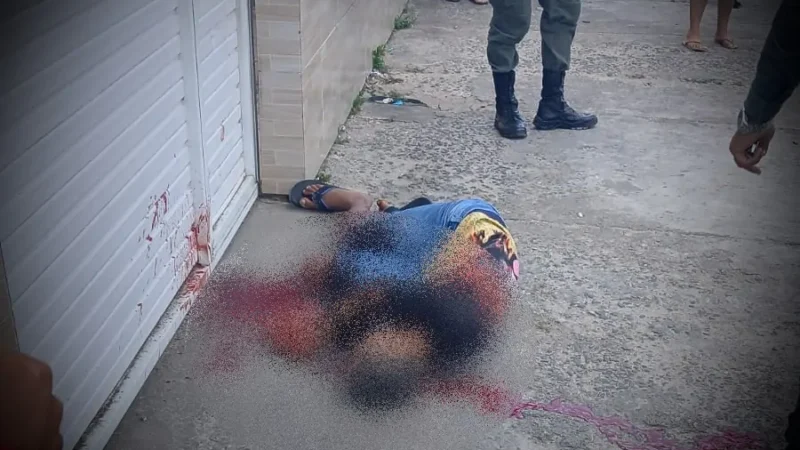 PELA MANHÃ: HOMEM É EXECUTADO A TIROS NO CENTRO DE IGARASSU